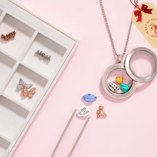 How to Make Your Own Locket Jewelry with Precious Stones