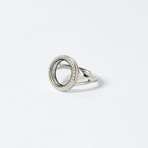 Crystal Signature Twist Soulful Ring
